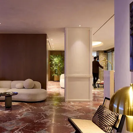 Astor 4*